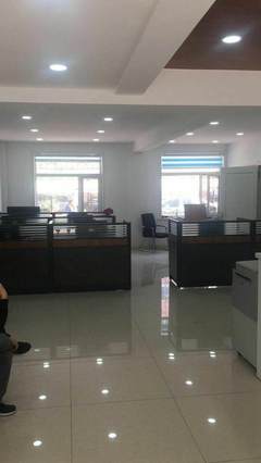 高薪诚聘房地产经纪 月薪轻松过万，开启财富新篇章